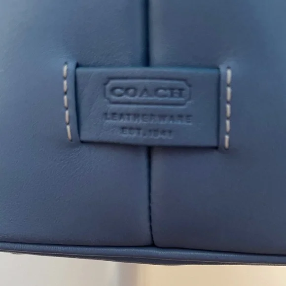 Coach Bag - Picture 4 of 6